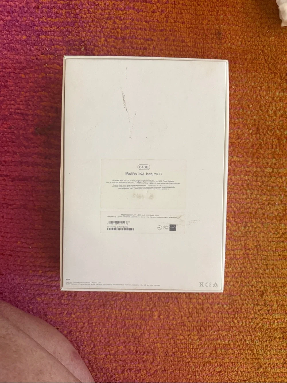 NWT iPad PRO White with Silver Bezel -unboxed! PERFECT CONDITION!-